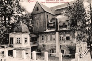 Dusznicka papiernia na pocztówce z początku XX w., zbiory Muzeum Papiernictwa, sygn. MD 720 Dz.M.